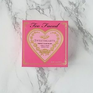 Too Faced Sweethearts Perfect Flush Brush